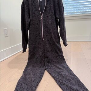 Fabletics Leopard Print Hooded Zip-Up Onesie Jumpsuit Cozy Loungewear Womens L